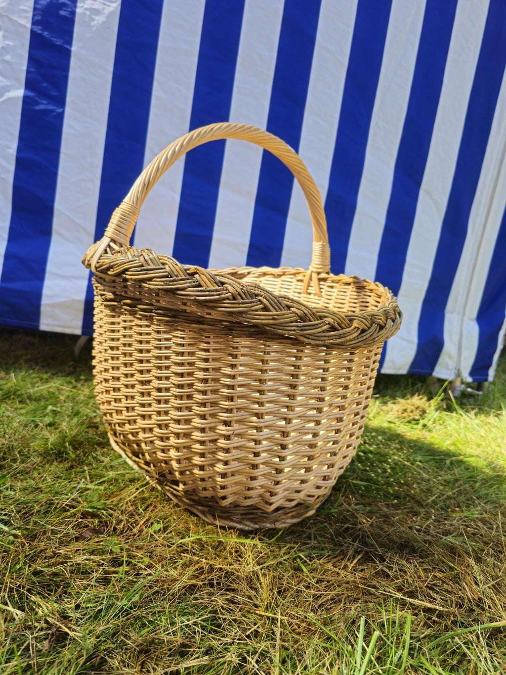 Large Oval Wicker Basket with Rustic Finish - Handwoven Willow Foraging &amp; Storage Basket