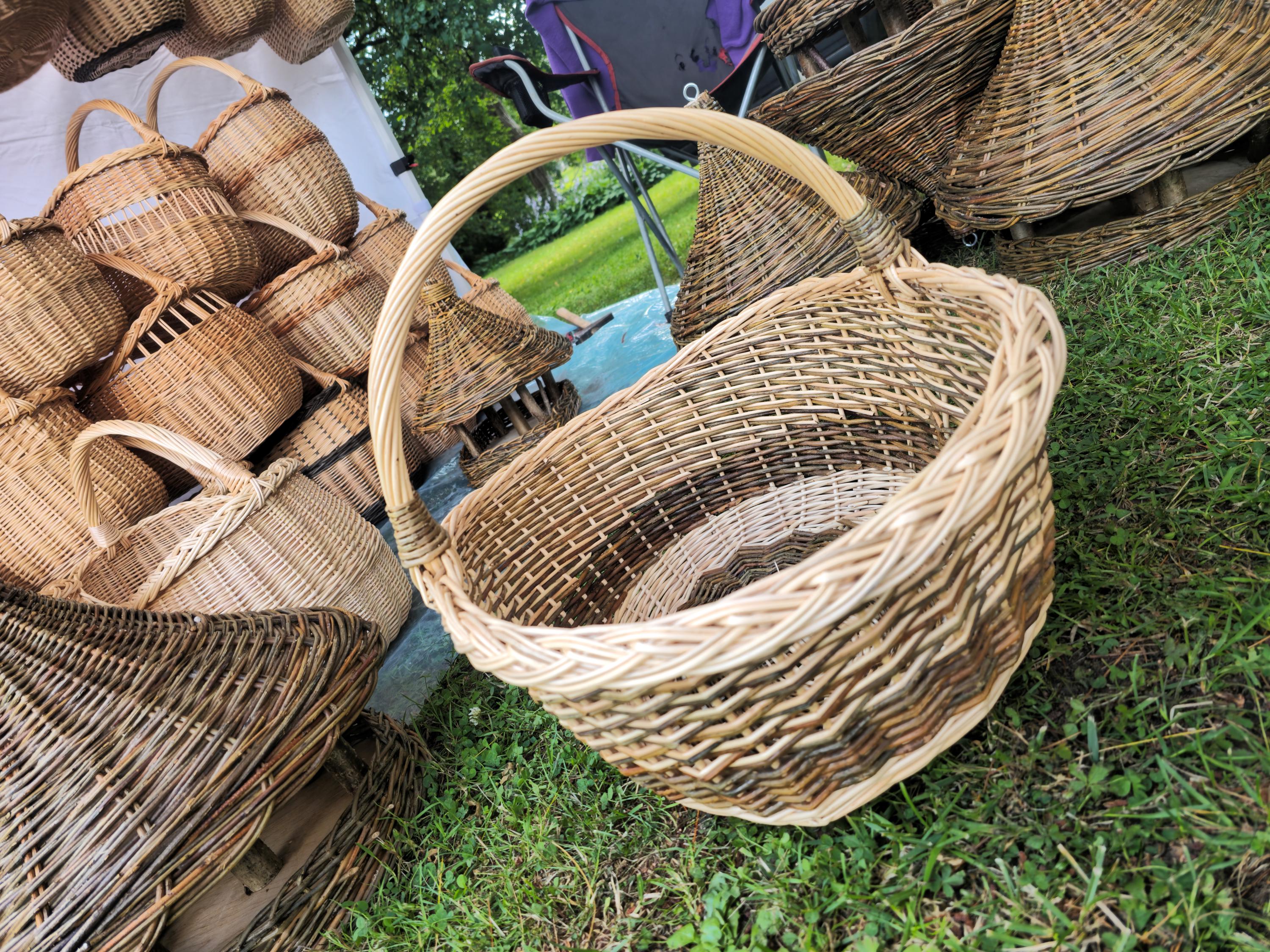 Large Wicker Basket with Sturdy Handle - Large Handmade Decorative Storage