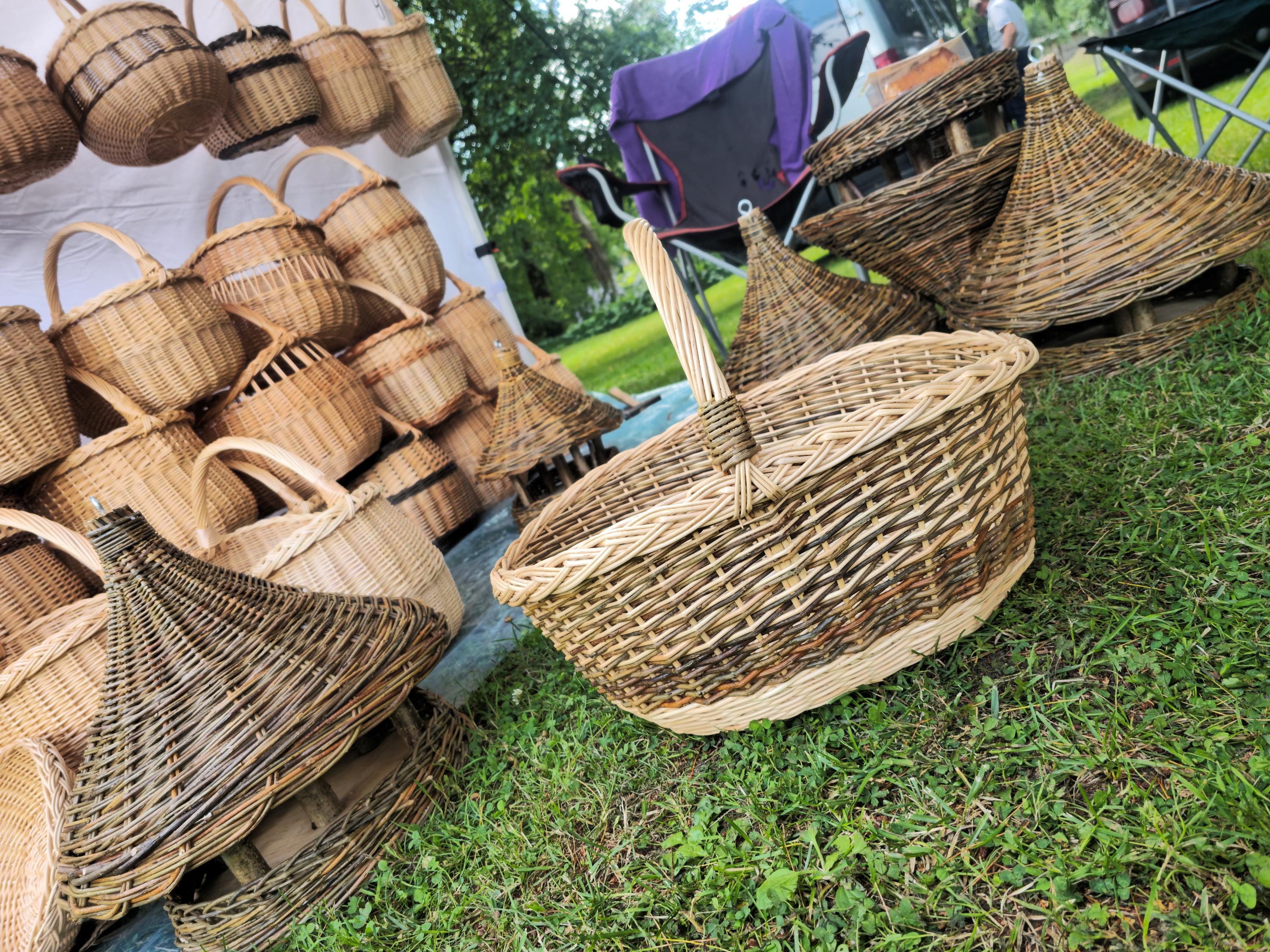 Large Wicker Basket with Sturdy Handle - Large Handmade Decorative Storage