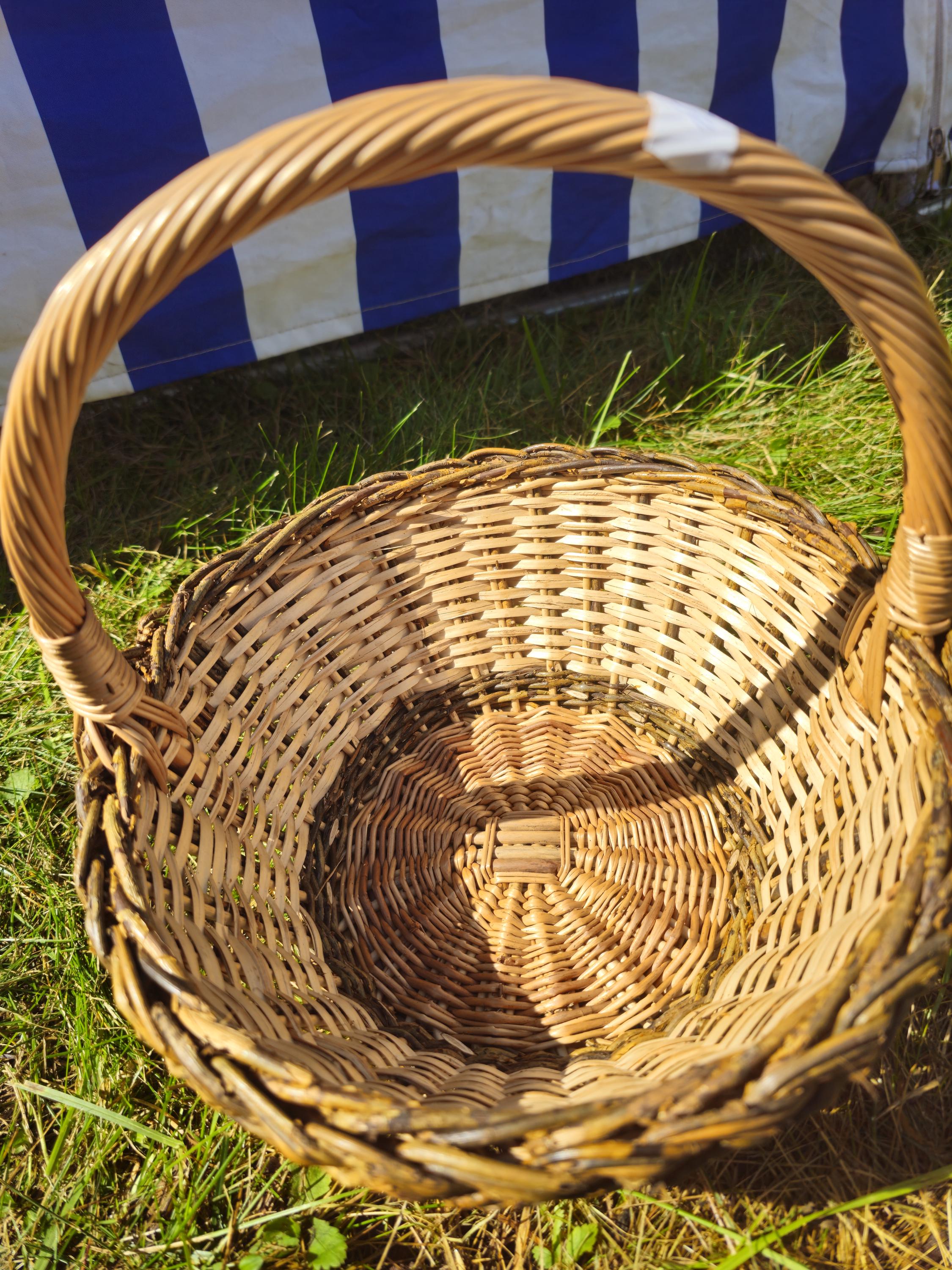 Round Wicker Basket - Handwoven Natural Storage