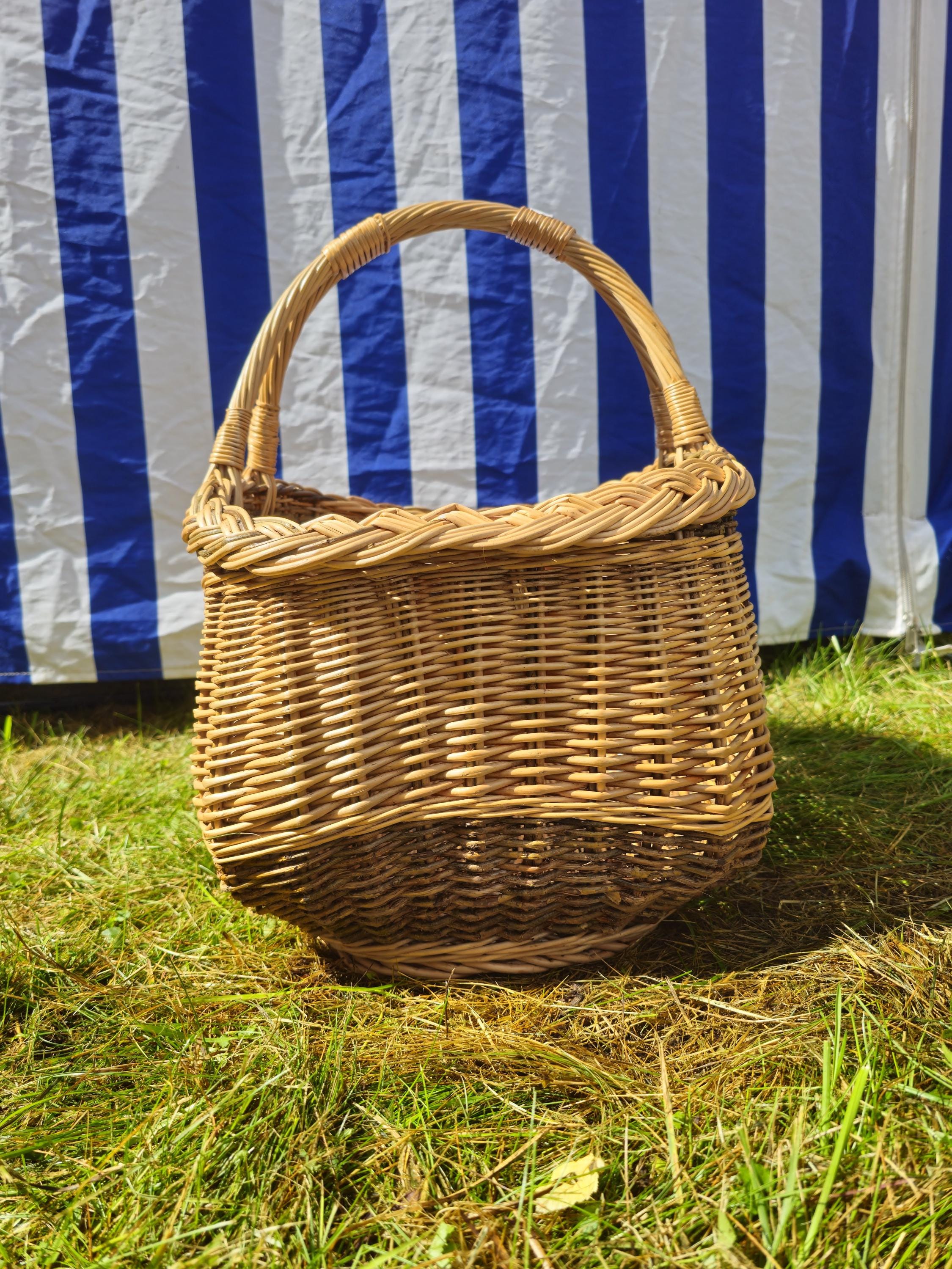 Wicker Mushroom Basket with Thick Braided Edge - Traditional Handwoven Foraging Basket