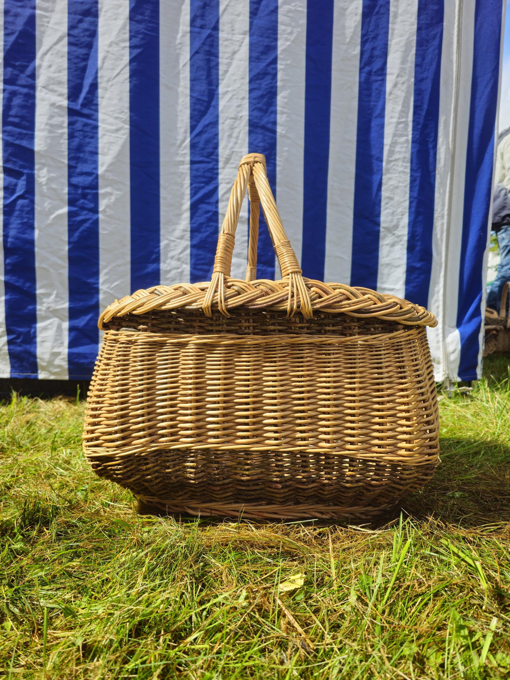 Wicker Mushroom Basket with Thick Braided Edge - Traditional Handwoven Foraging Basket