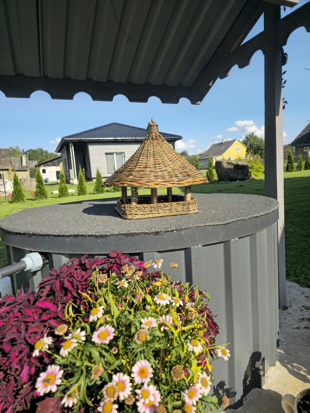 Handwoven Wicker Bird Feeder: Rustic Garden Decor, Handmade in Lithuania