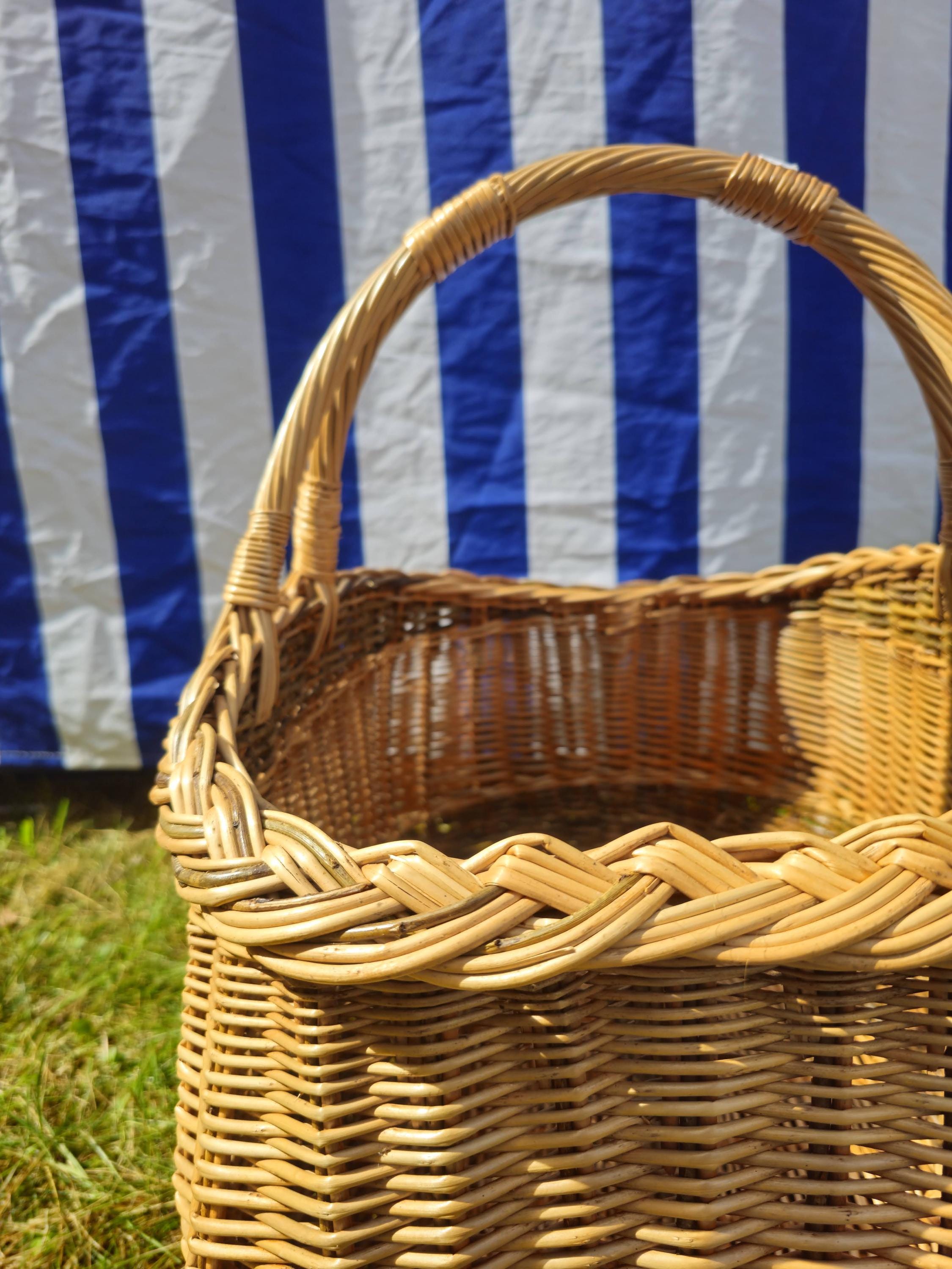 Wicker Mushroom Basket with Thick Braided Edge - Traditional Handwoven Foraging Basket