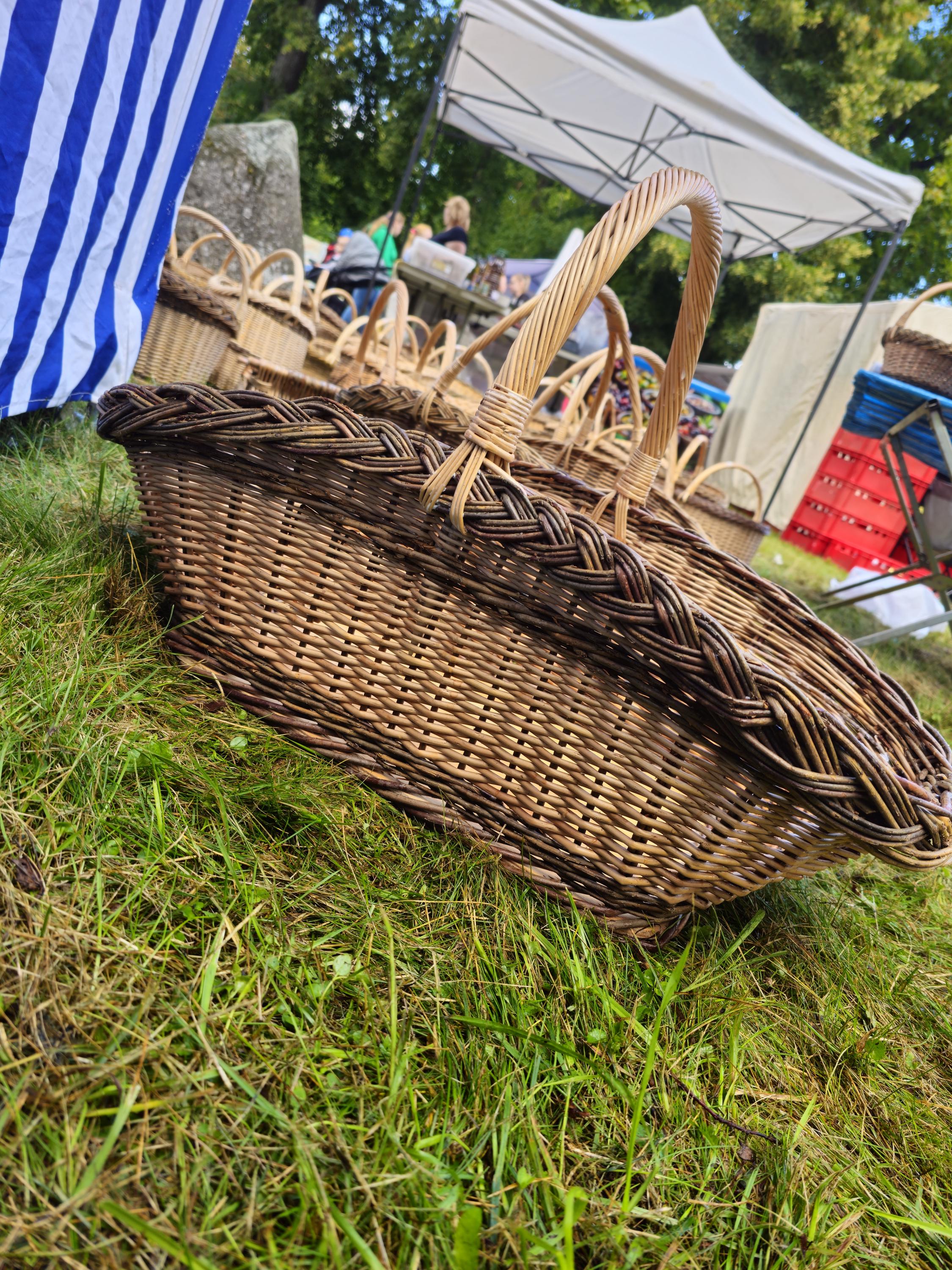 Wicker Gathering Basket with Wooden Base - Extra Large Handwoven Willow Basket