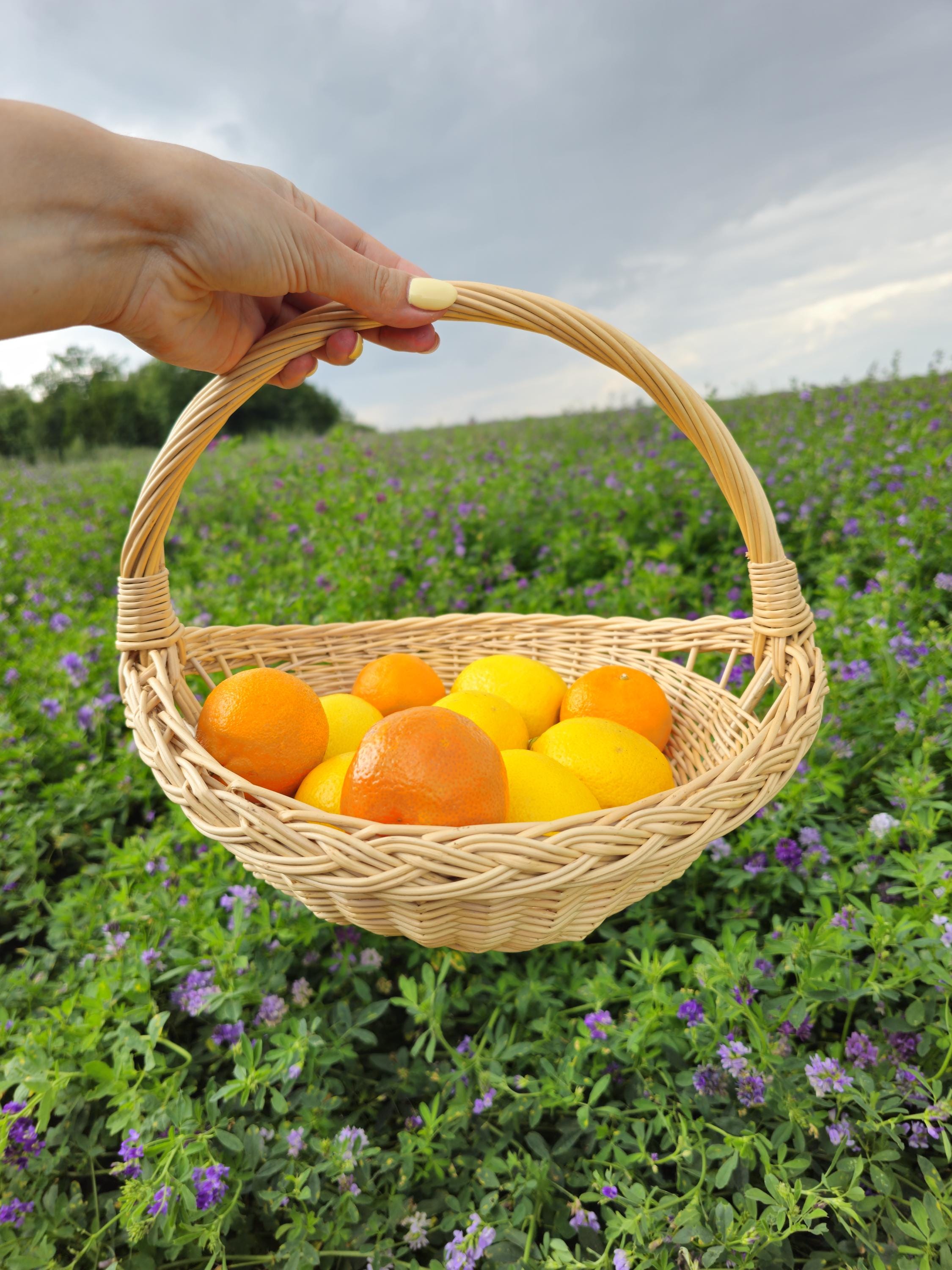 Handwoven Willow Trug Basket: Rustic Wedding &amp; Home Display