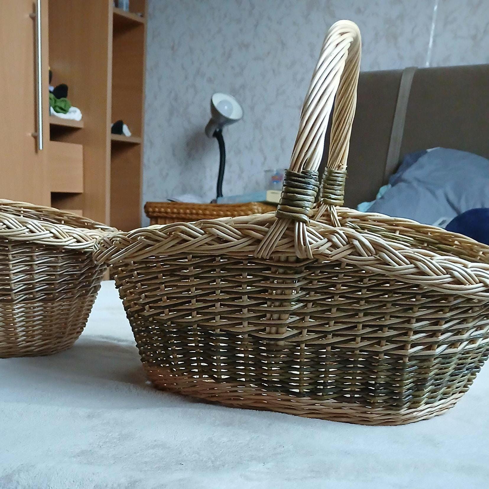 Handwoven Willow Basket: Farmhouse Decor &amp; Bread Storage