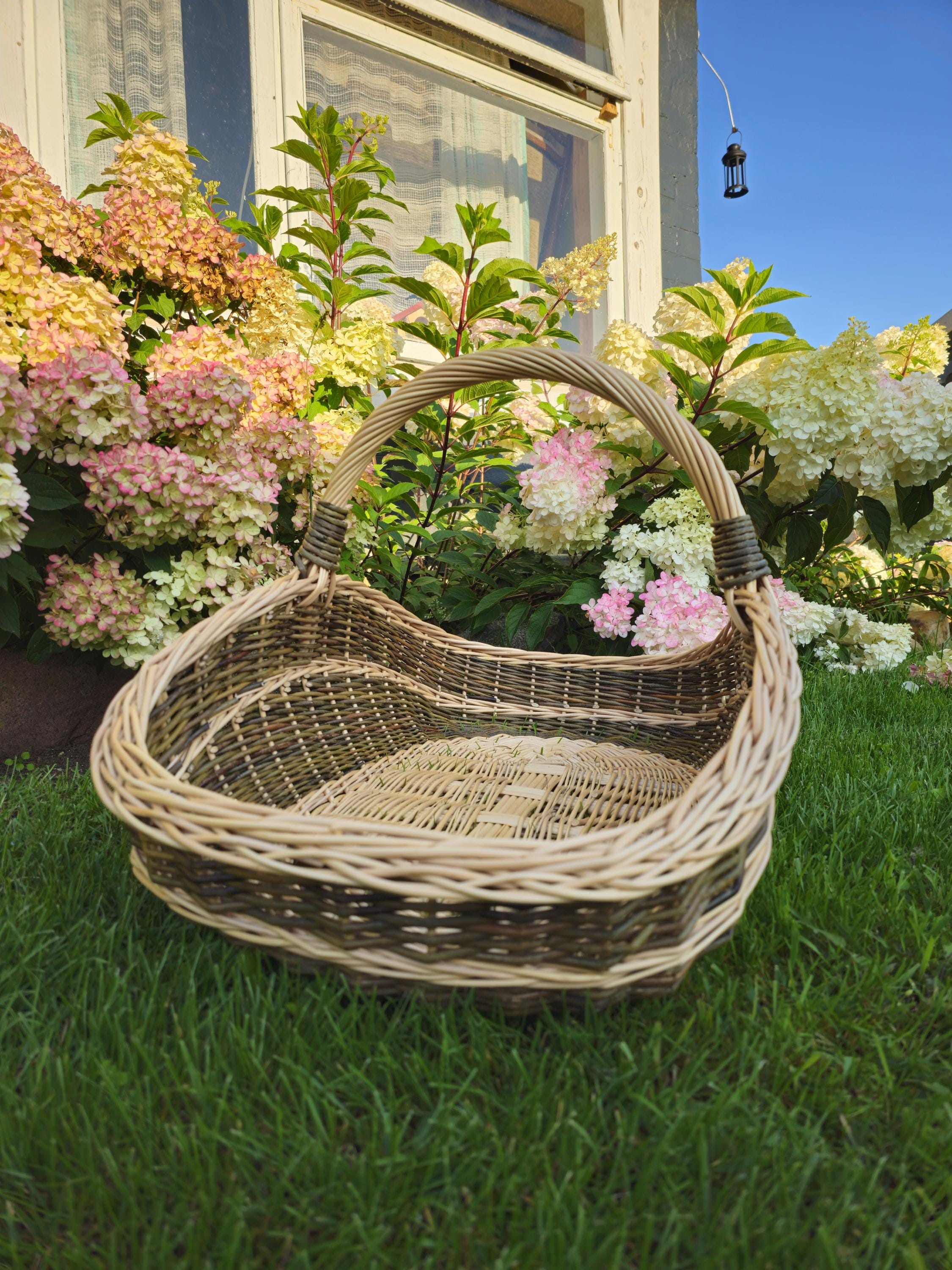 Extra-large Wicker Basket | Two-Tone Willow Trug for Foraging &amp; Flower Gathering | Rustic Farmhouse Decoration