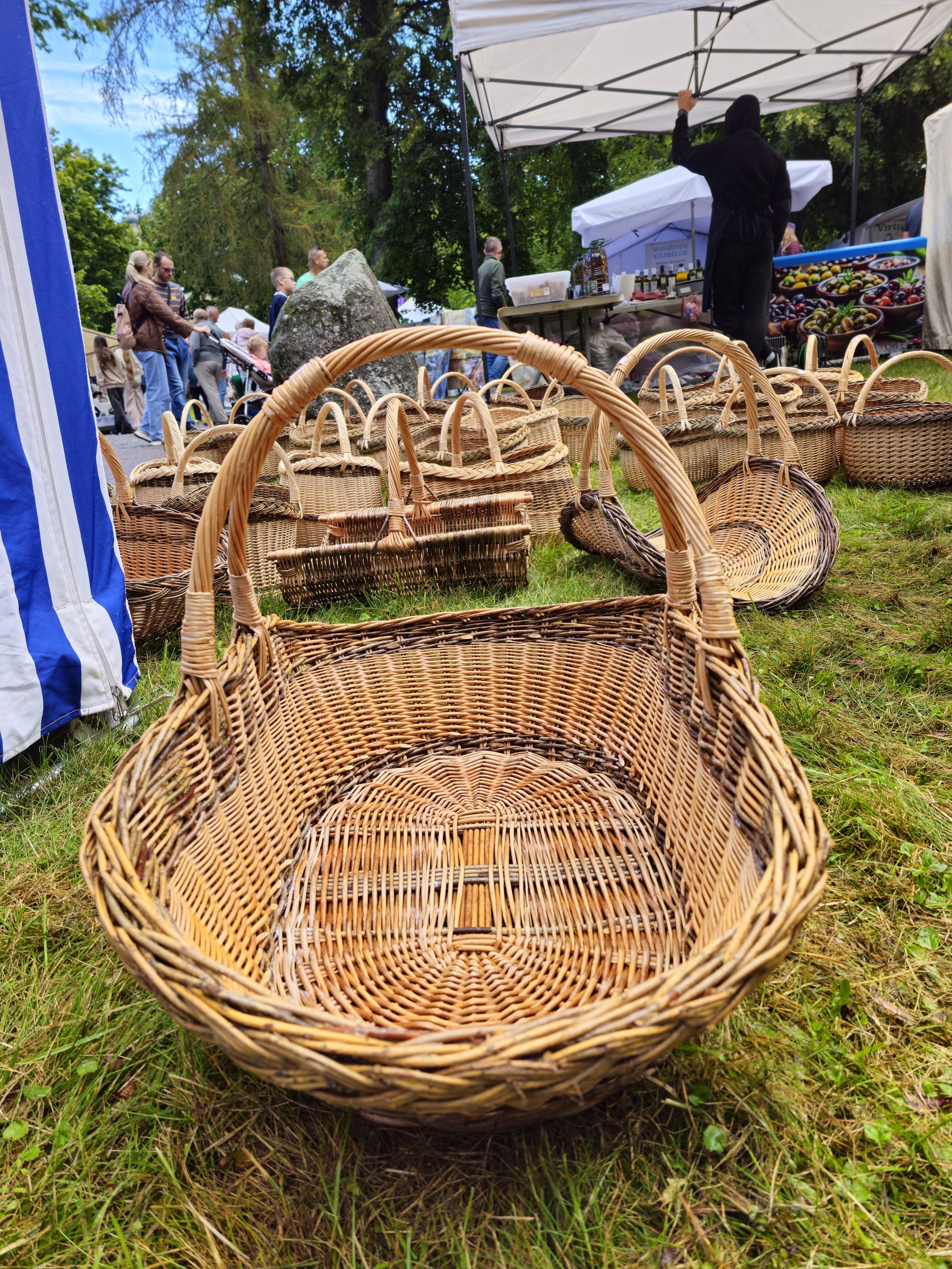 Extra Large Rustic Wicker Basket with Braided Rim - Handwoven Willow Basket for Gathering &amp; Storage
