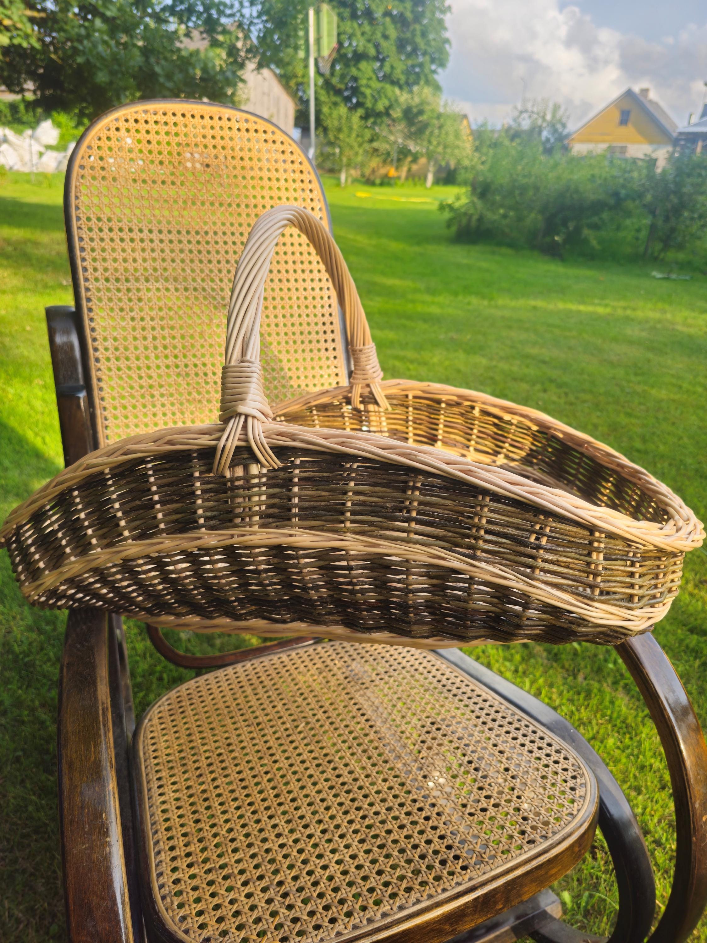 Extra-large Wicker Basket | Two-Tone Willow Trug for Foraging &amp; Flower Gathering | Rustic Farmhouse Decoration
