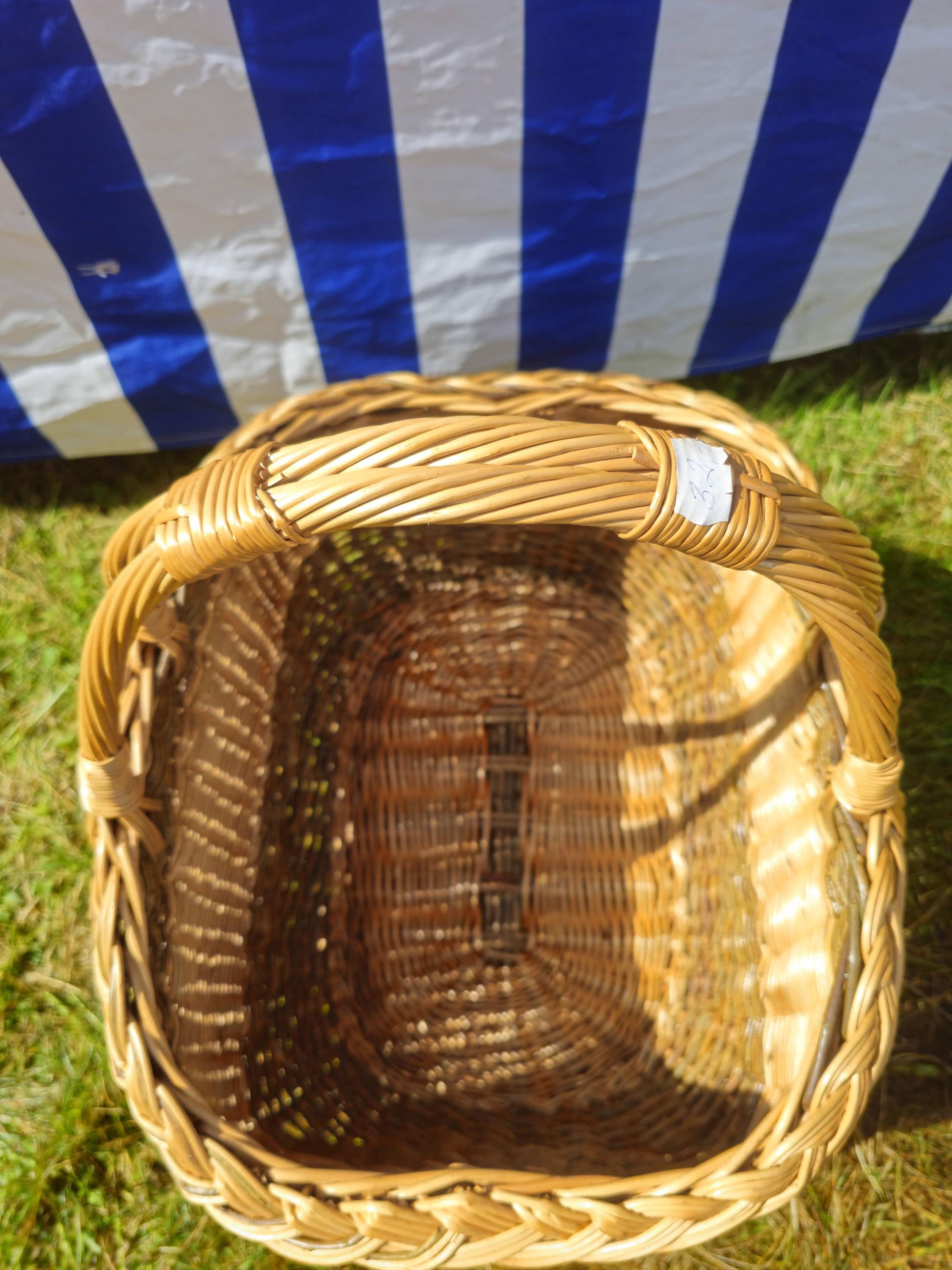 Wicker Mushroom Basket with Thick Braided Edge - Traditional Handwoven Foraging Basket