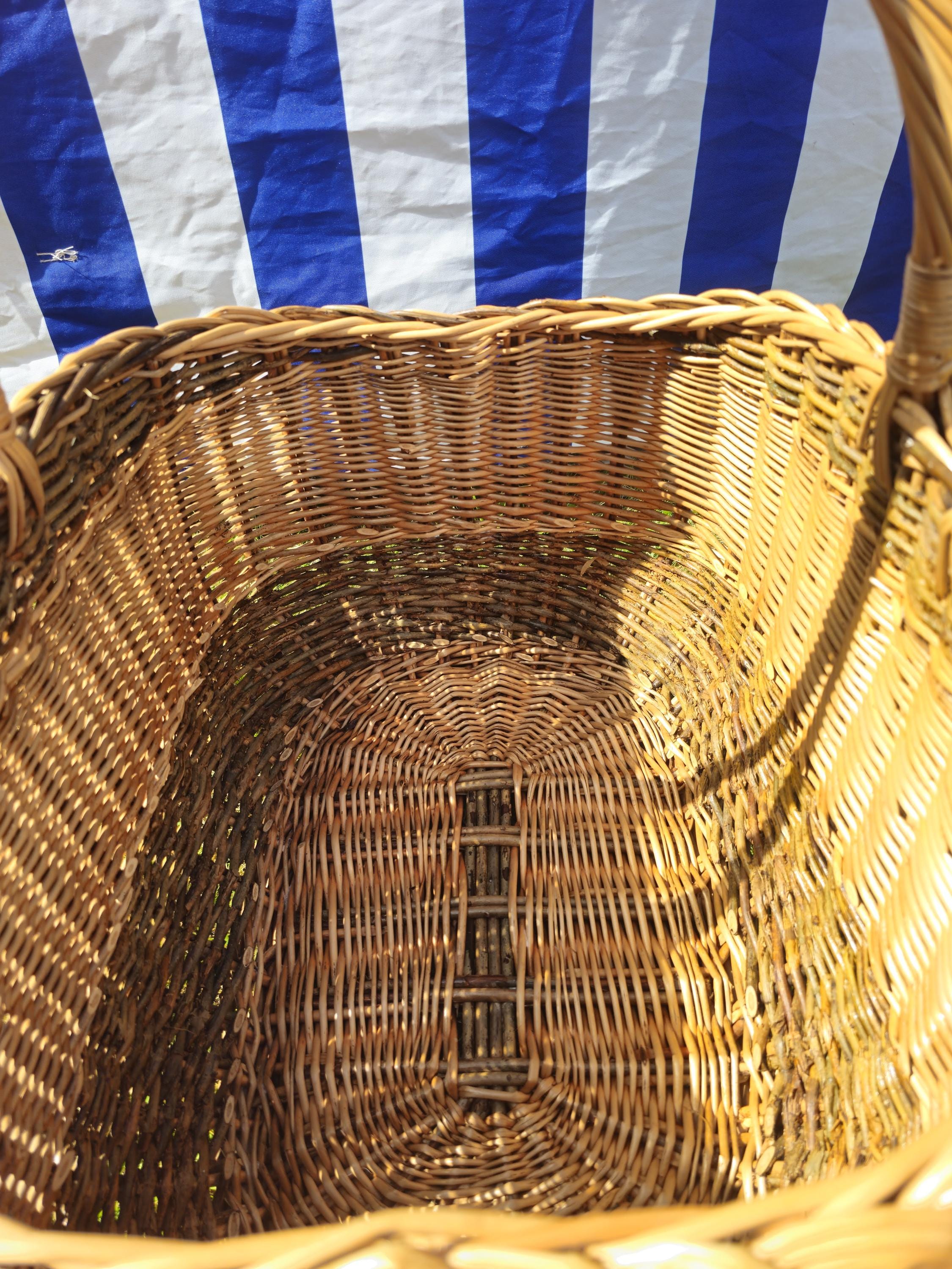 Wicker Mushroom Basket with Thick Braided Edge - Traditional Handwoven Foraging Basket