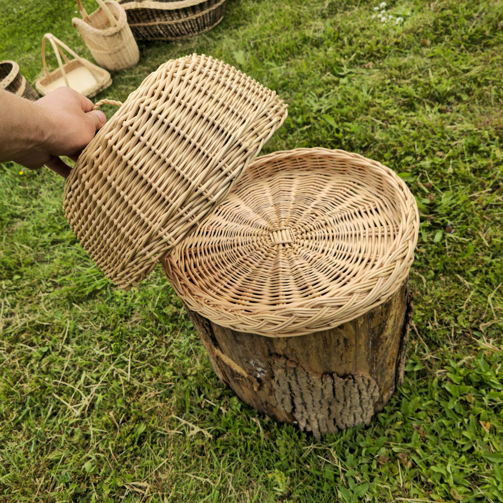 Handmade Willow Food Cover Set: Rustic Kitchen Cloche &amp; Tray