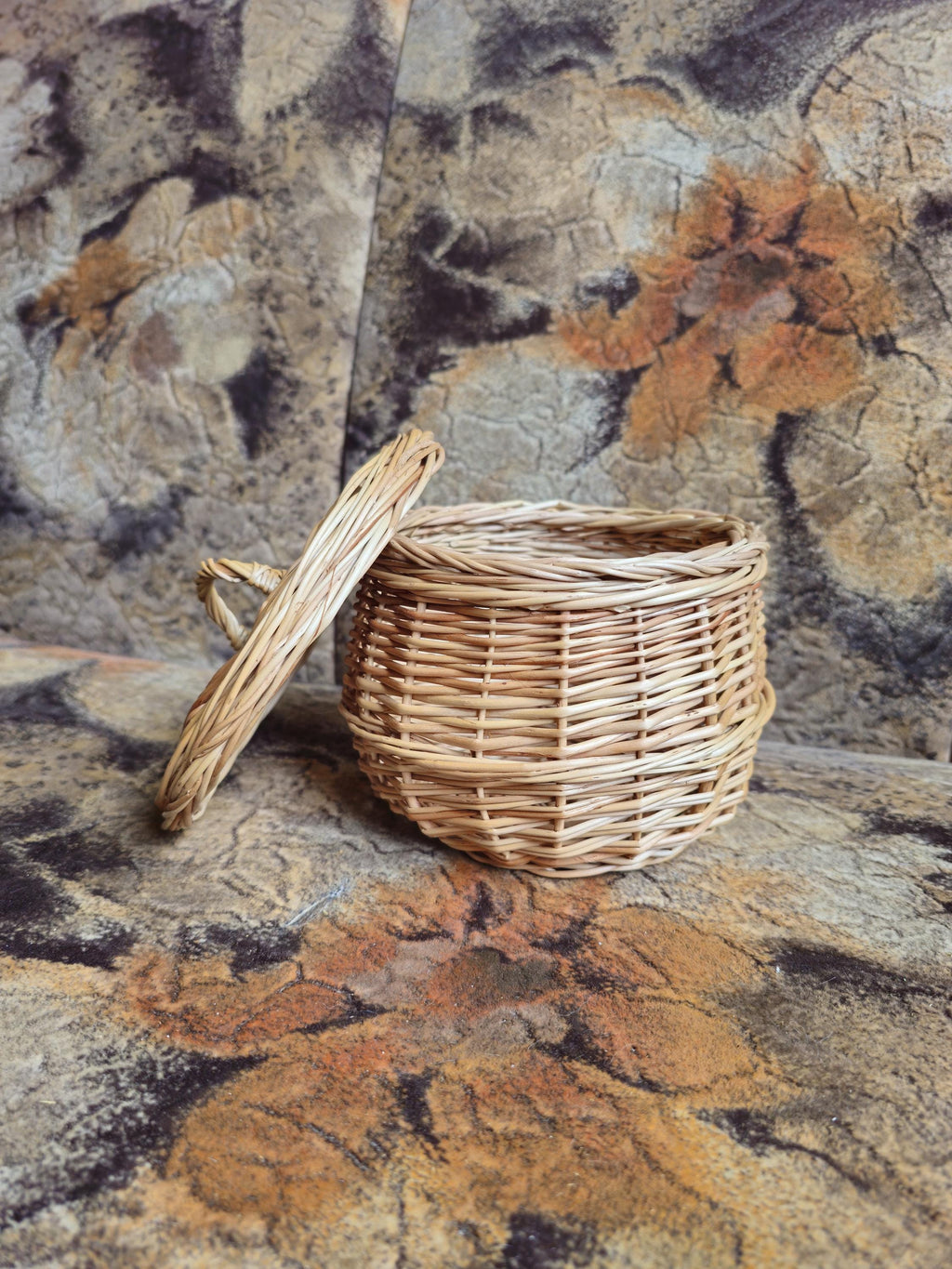 Handwoven Willow Basket Jar with Lid: Rustic Kitchen &amp; Home Decor