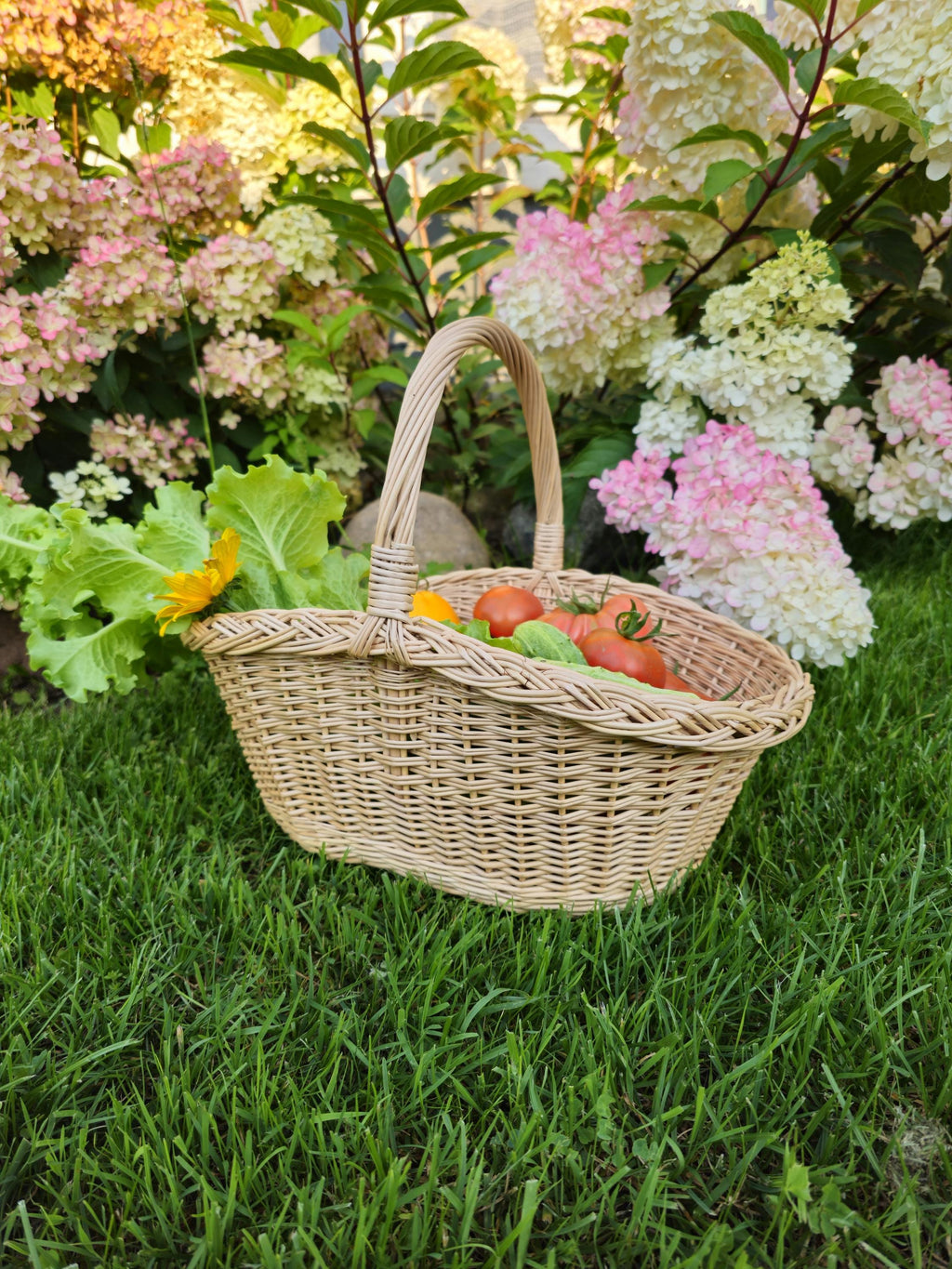 Handwoven Willow Basket: Farmhouse Decor &amp; Bread Storage