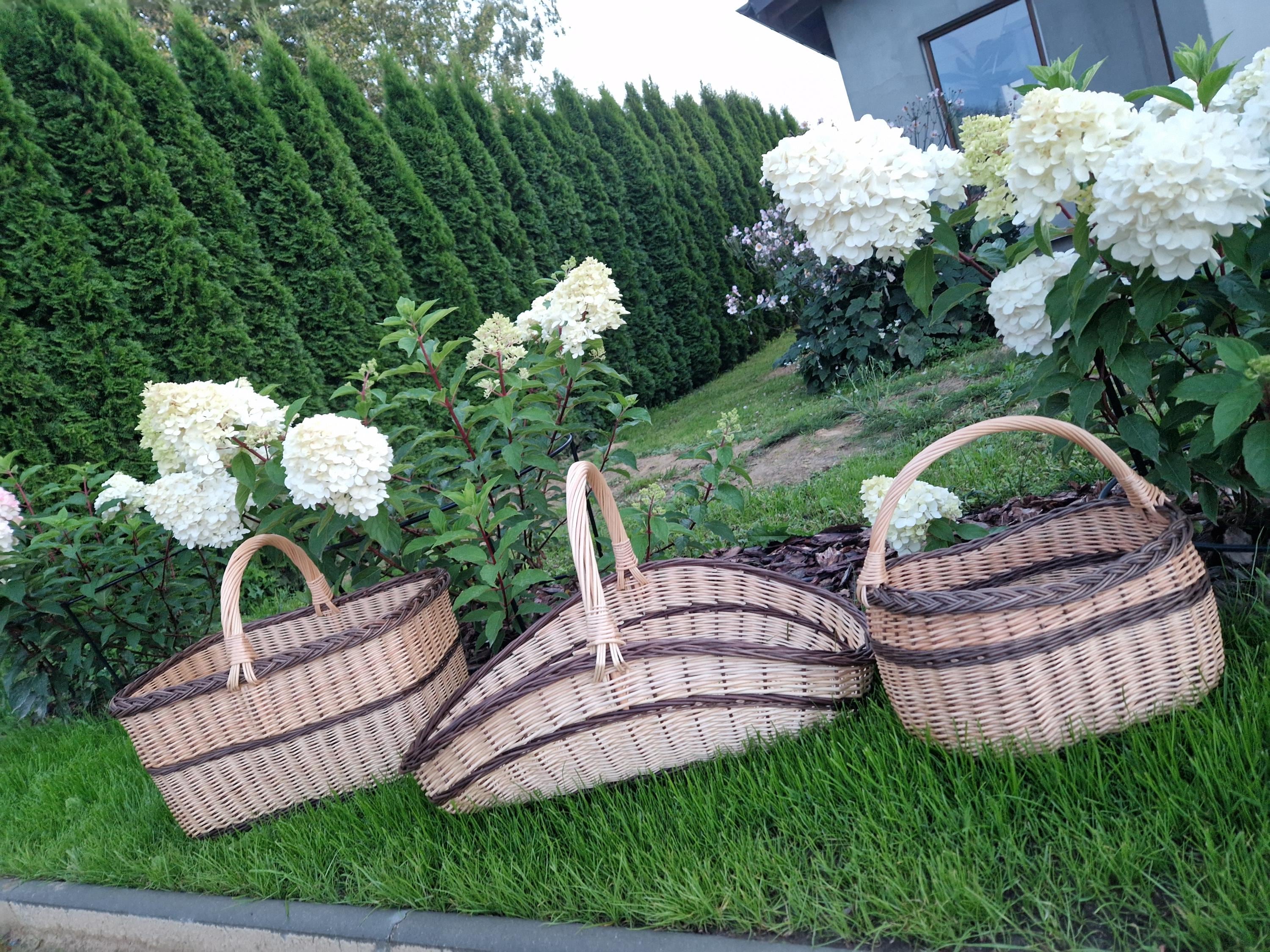 Extra-large Wicker Basket | Two-Tone Willow Trug for Foraging &amp; Flower Gathering | Rustic Farmhouse Decoration