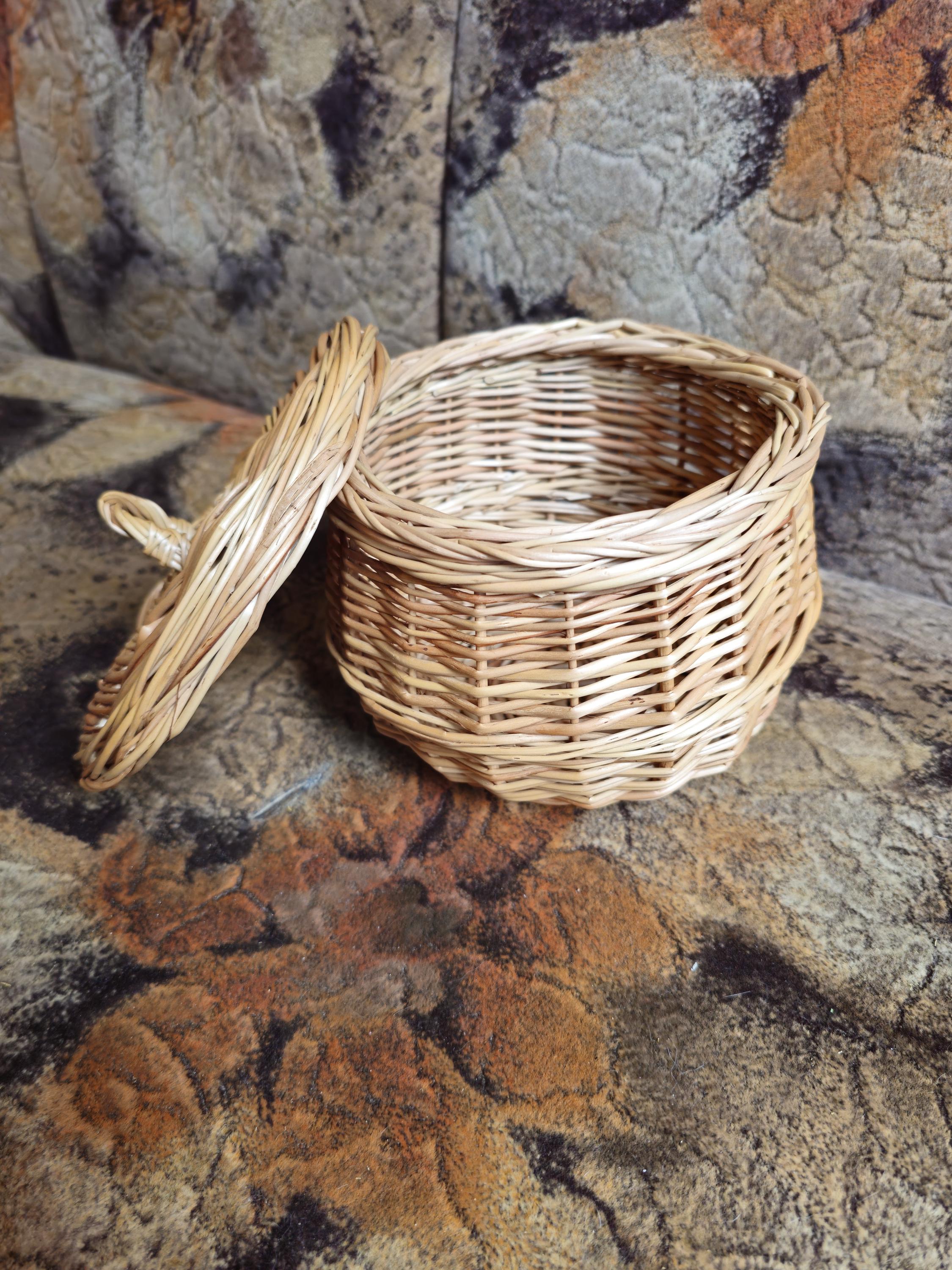 Handwoven Willow Basket Jar with Lid: Rustic Kitchen &amp; Home Decor